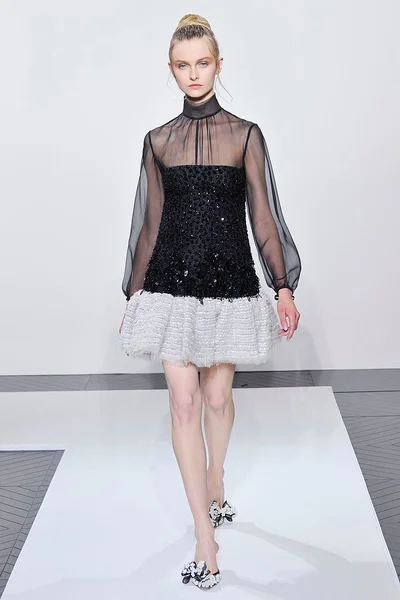 Look 23
